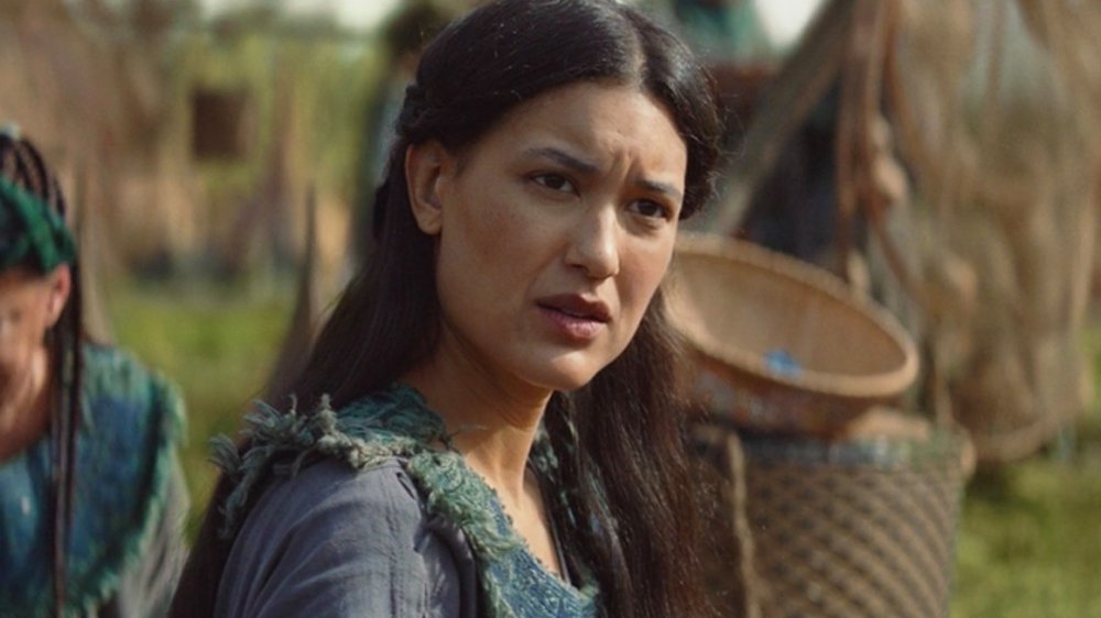 Julia Jones as Omera in The Mandalorian